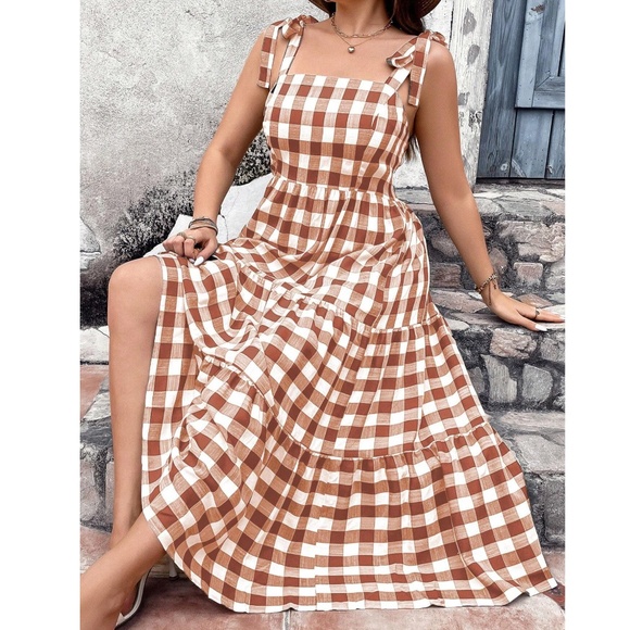 Plus Gingham Print Shirred Back Shoulder Tie Maxi Dress - Picture 1 of 12